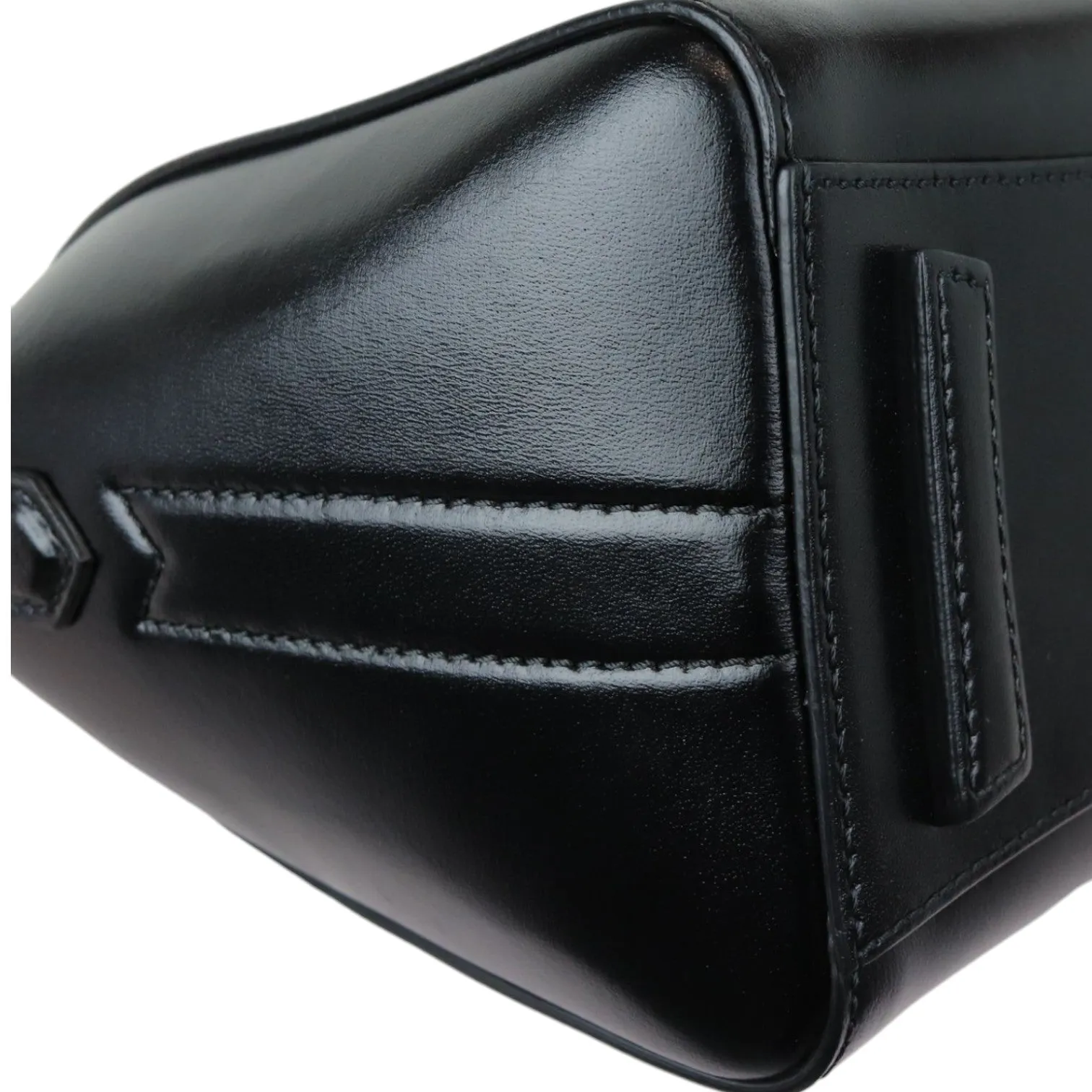 Antigona Mini Shiny Calfskin Black SHW