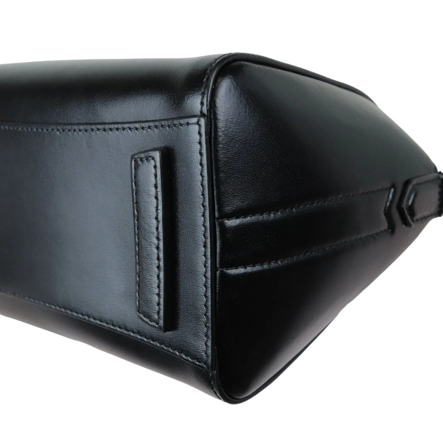 Antigona Mini Shiny Calfskin Black SHW